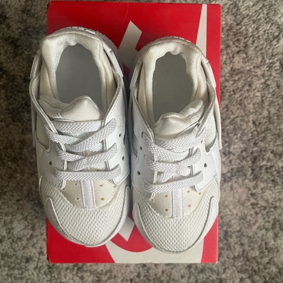 Nike Huarache shoes size 7C - Picture 3 of 4